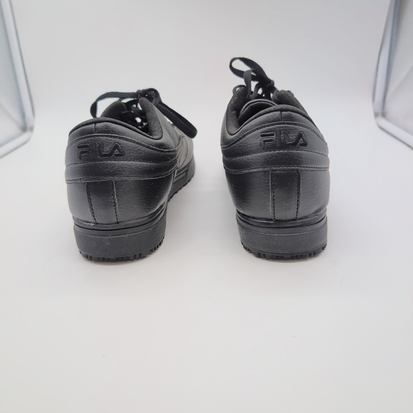 Fila Black Sneakers Sz 11 Sleek Minimalist Design Working Comfort Shoes - Picture 7 of 11